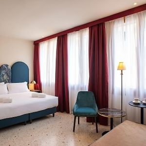 Camera deluxe con letto king size